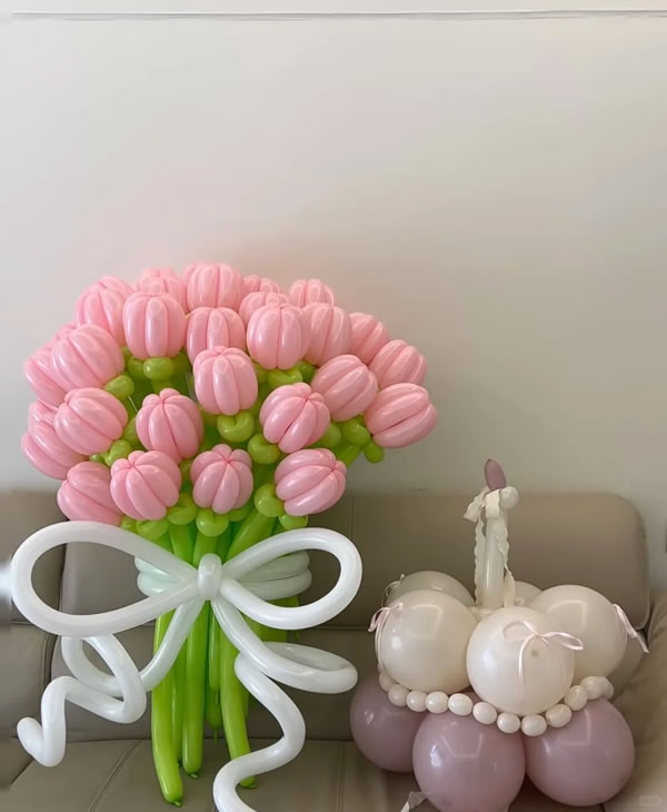 粉色郁金香气球手捧花